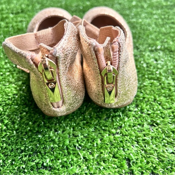 Baby girls Michael Kors size 2 mini ballet flats with bow - Picture 5 of 7
